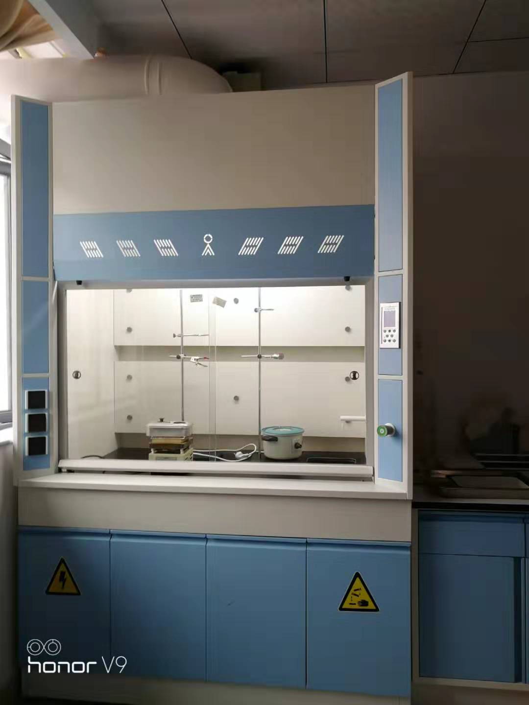 全鋼通風(fēng)柜圖片/全鋼通風(fēng)柜樣板圖 (1)