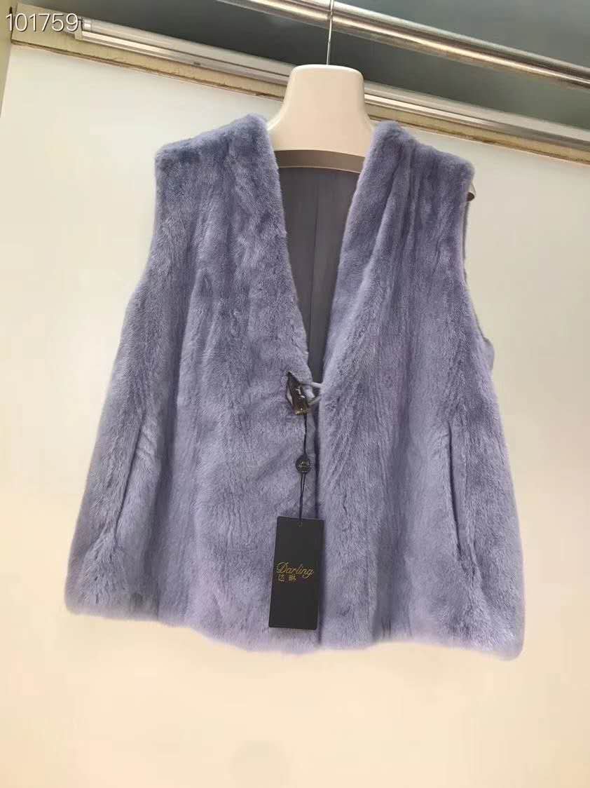進(jìn)口天鵝絨馬甲圖片