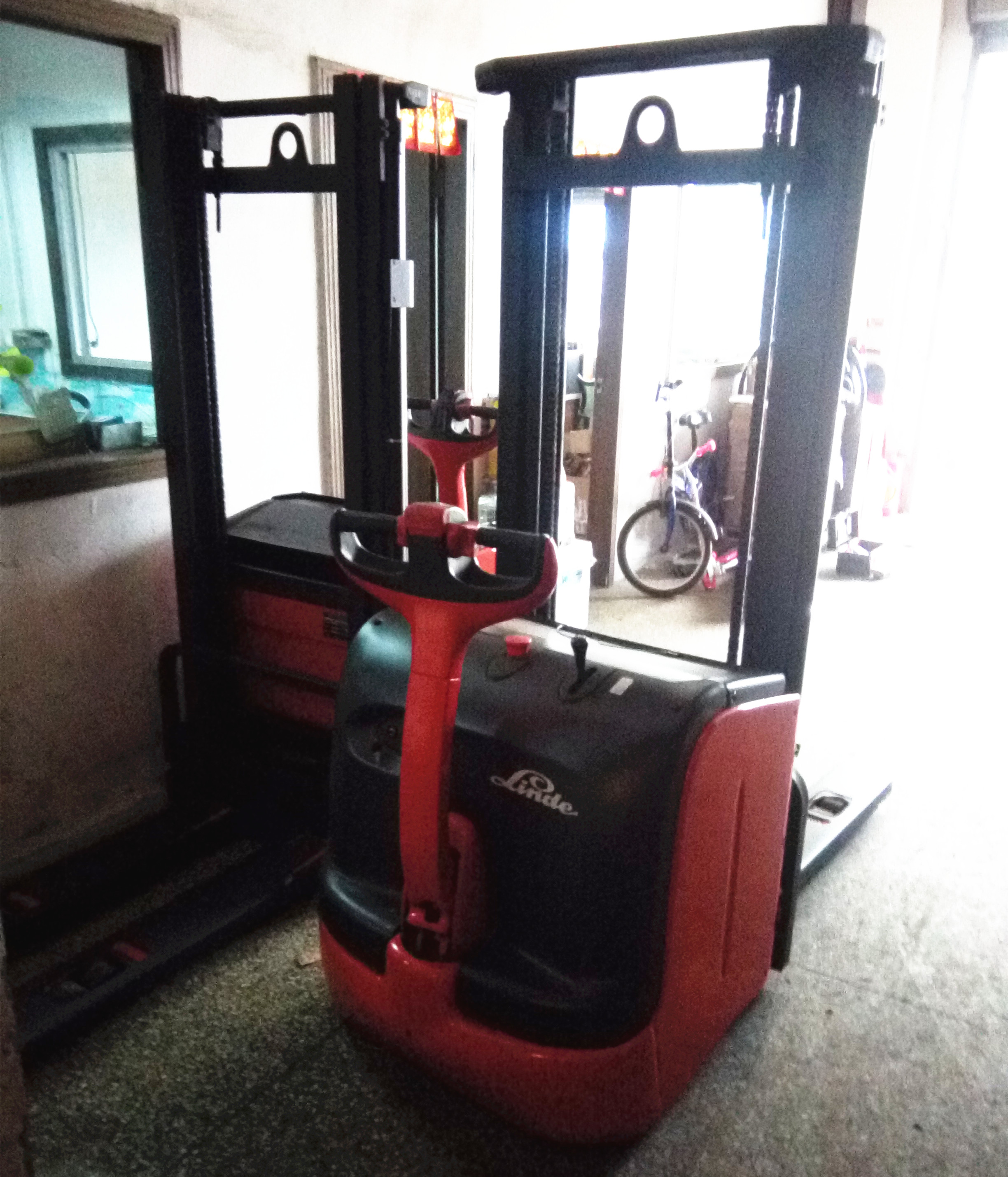 電動(dòng)托盤堆垛車圖片/電動(dòng)托盤堆垛車樣板圖 (4)