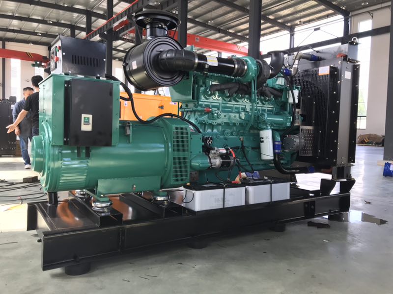 800KW玉柴發(fā)電機組 江蘇恒運動力 柴油發(fā)電機組 船用動力生產(chǎn)廠家直銷