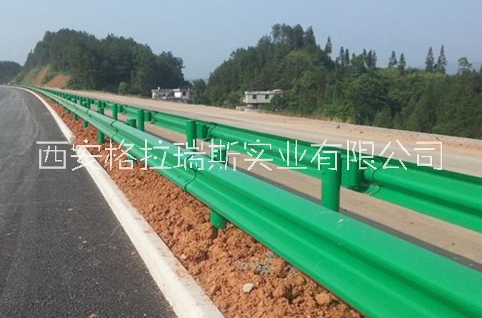 陜西咸陽(yáng)波形護(hù)欄 鄉(xiāng)村道路護(hù)欄  高速公路護(hù)欄