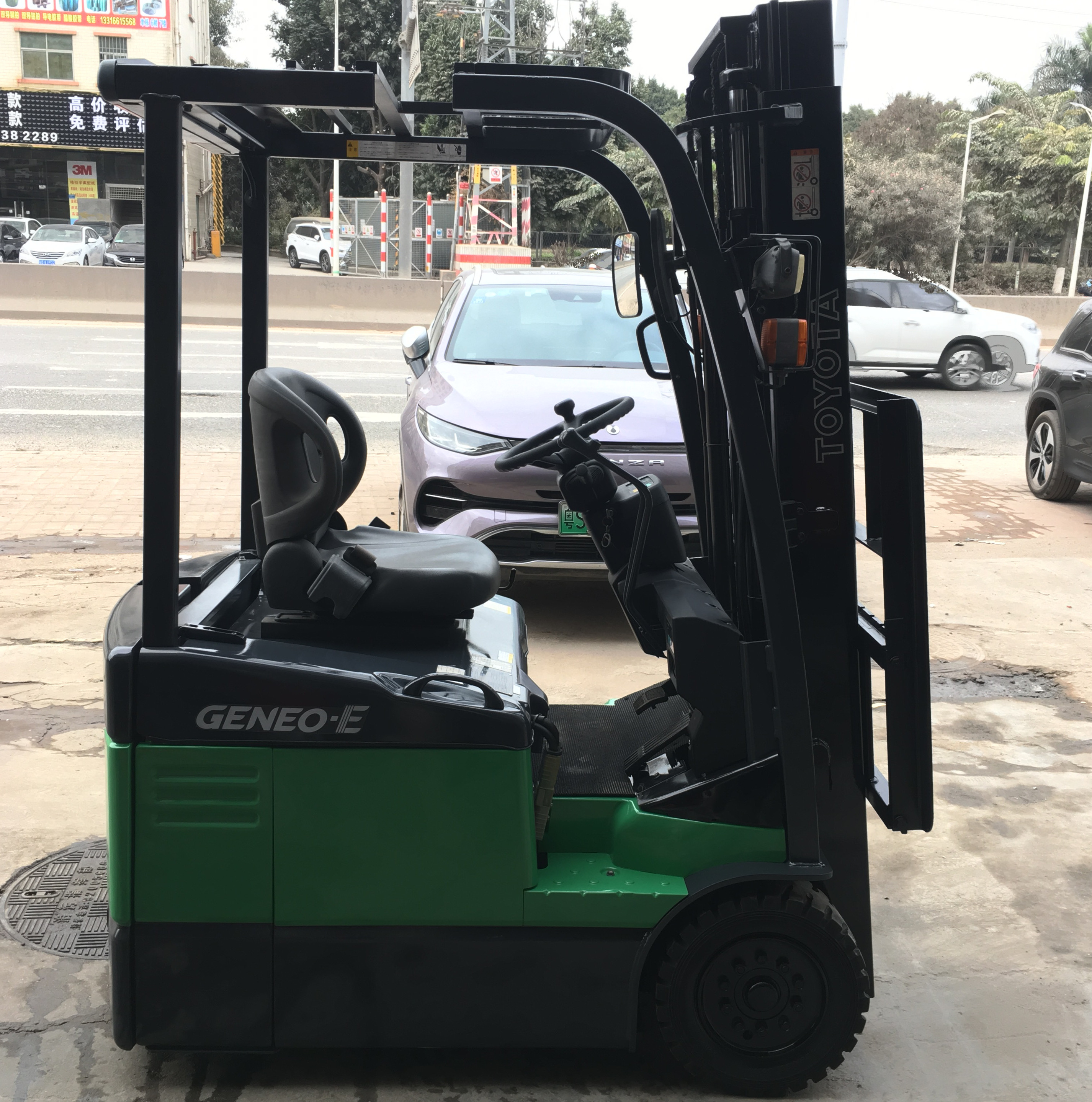 1噸三支點(diǎn)豐田電動(dòng)叉車(chē)圖片/1噸三支點(diǎn)豐田電動(dòng)叉車(chē)樣板圖 (3)