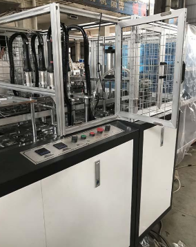 全自動(dòng)智能紙餐盒成型機(jī)圖片