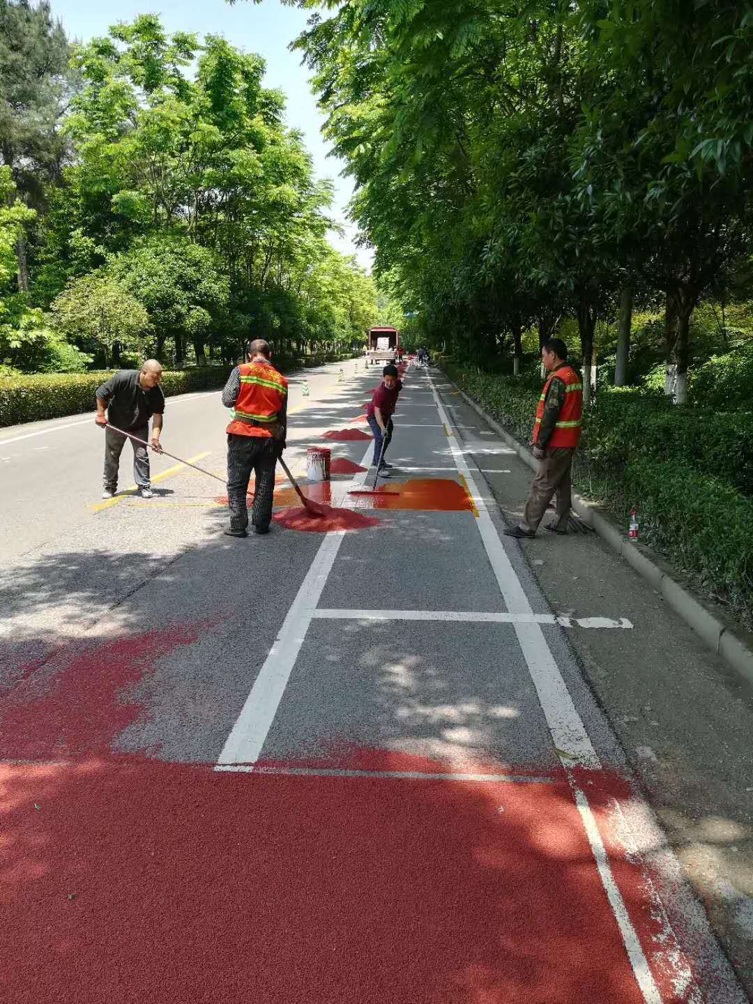 重庆薄层抗滑层路面施工公司 彩色抗滑坡道材料生产工厂 销售图片