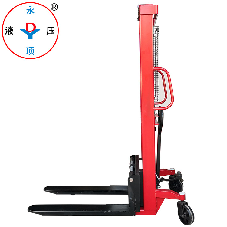 2噸C型鋼常規(guī)手動(dòng)液壓堆高叉車(chē)圖片/2噸C型鋼常規(guī)手動(dòng)液壓堆高叉車(chē)樣板圖 (2)