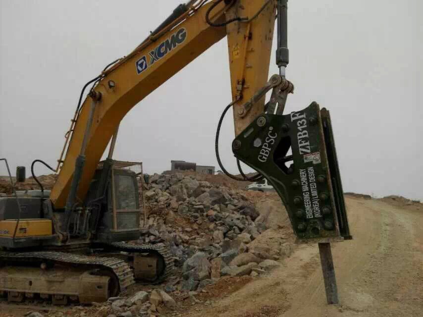 江苏连港工兵液压破碎锤165毫米图片