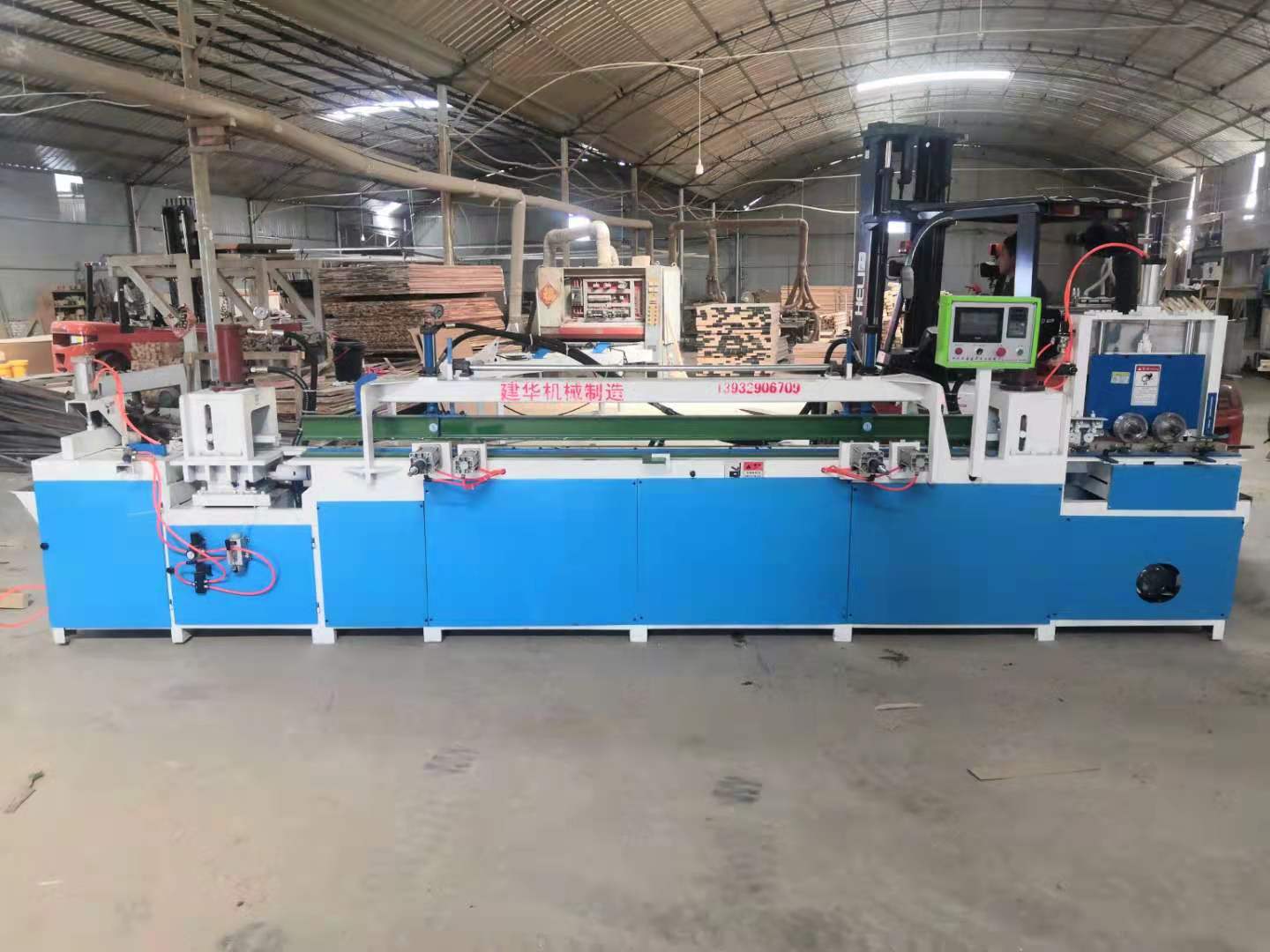 新型木工機(jī)械全自動指接機(jī)設(shè)備圖片/新型木工機(jī)械全自動指接機(jī)設(shè)備樣板圖 (4)