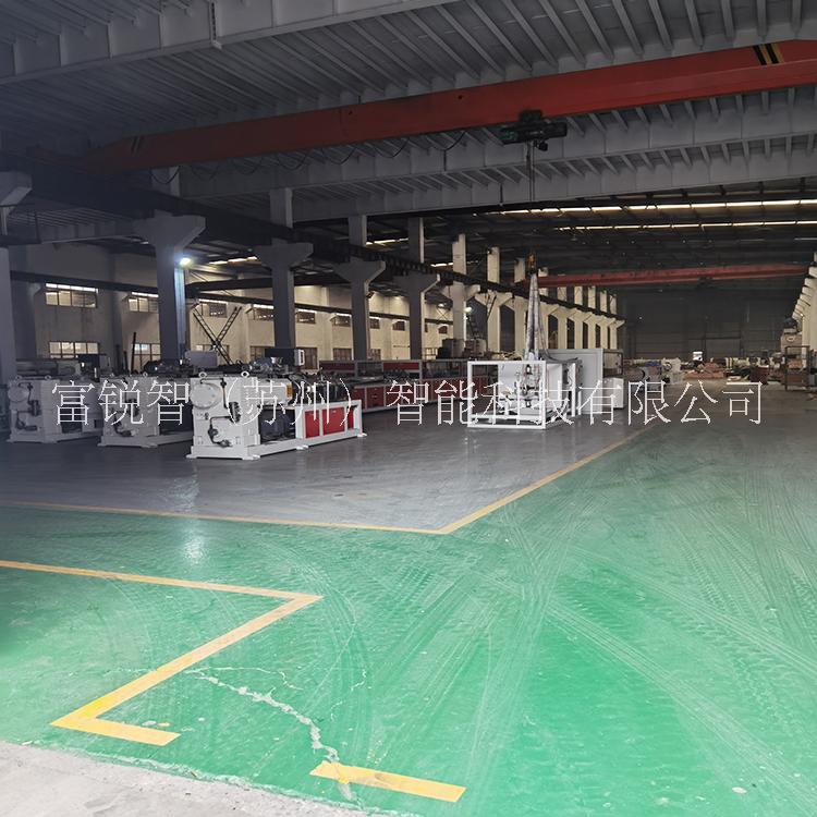 PE管材生產(chǎn)機(jī)器設(shè)備圖片