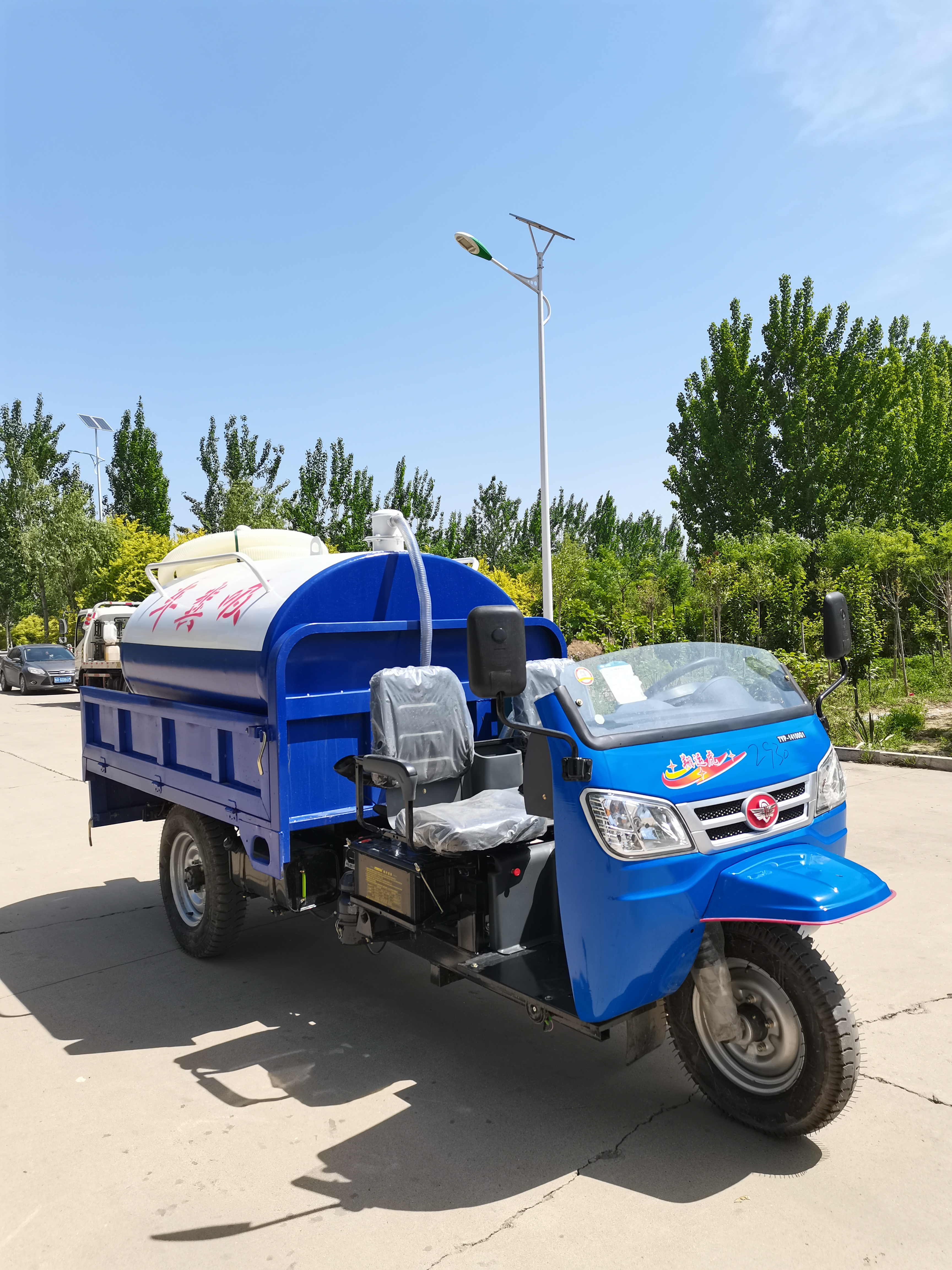 五征三輪吸糞車-小型吸糞車廠家銷售定制