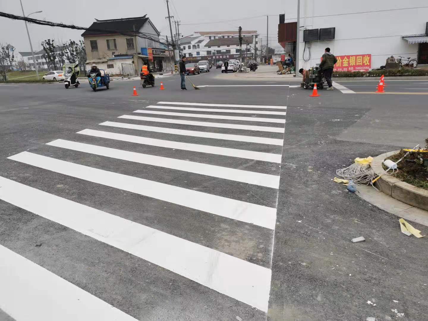 苏州地下车库划线、车位划线、昆山停车场划线、道路划线