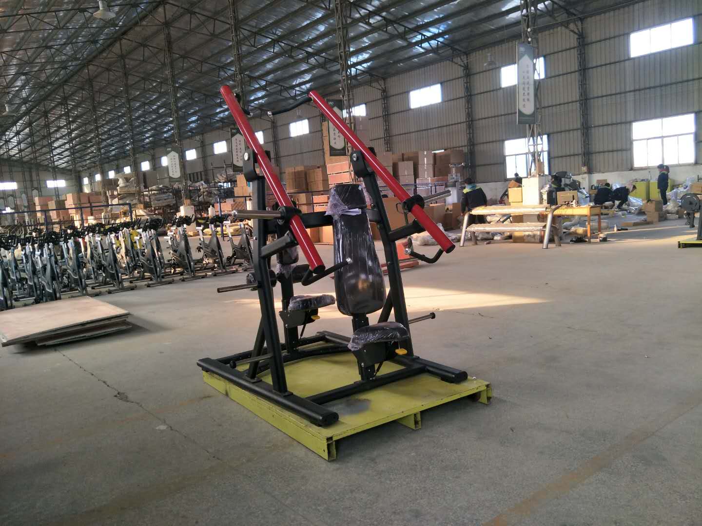 工廠批發(fā) 免維護(hù)高拉背訓(xùn)練器 商用健身器材供應(yīng) 健身房背肌訓(xùn)練器高拉背銷售