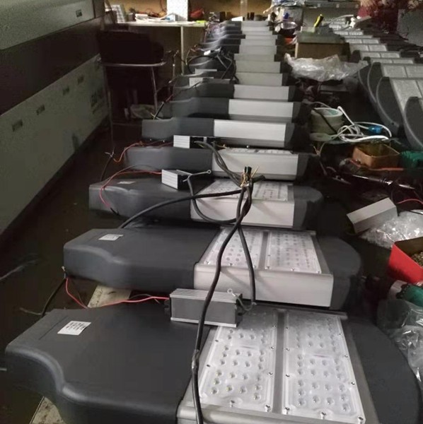 80W貼片模組太陽能路燈頭圖片/80W貼片模組太陽能路燈頭樣板圖 (2)