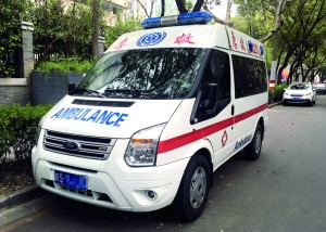 九龍坡區(qū)長(zhǎng)途救護(hù)車(chē)出租圖片