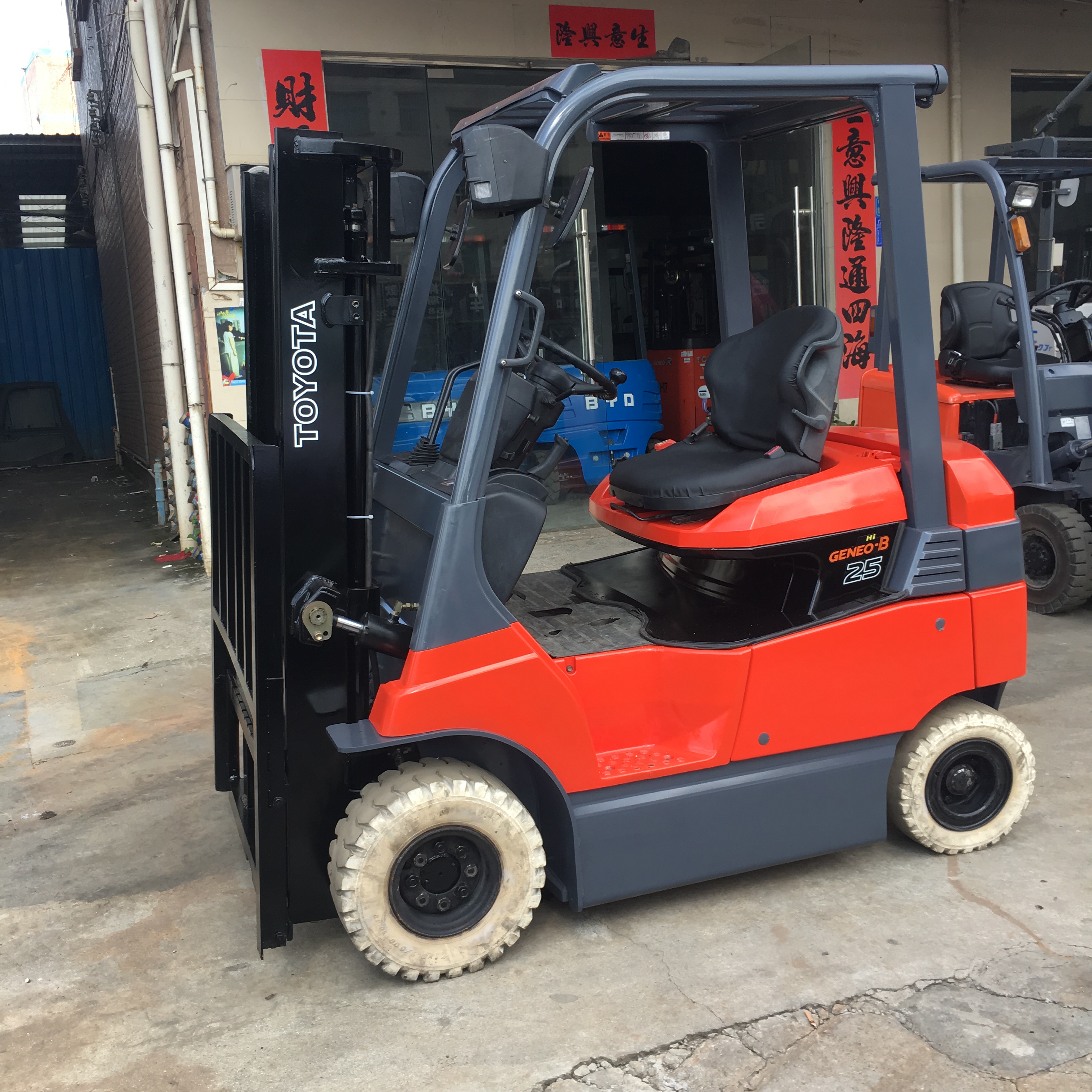2.5噸豐田叉車出租圖片/2.5噸豐田叉車出租樣板圖 (4)