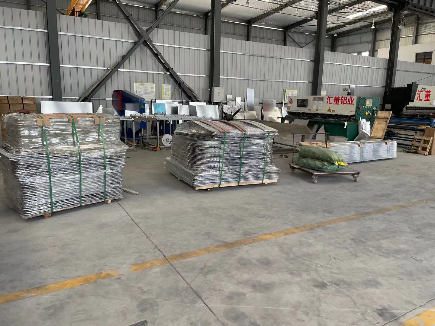 青海指示路牌加工-供應(yīng)商-工廠(chǎng)圖片