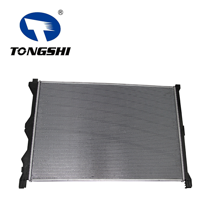 鑫统仕适用于汉兰达2.0T15-ASU52波5中冷器 散热器16550-0V010 汉兰达中冷器图片