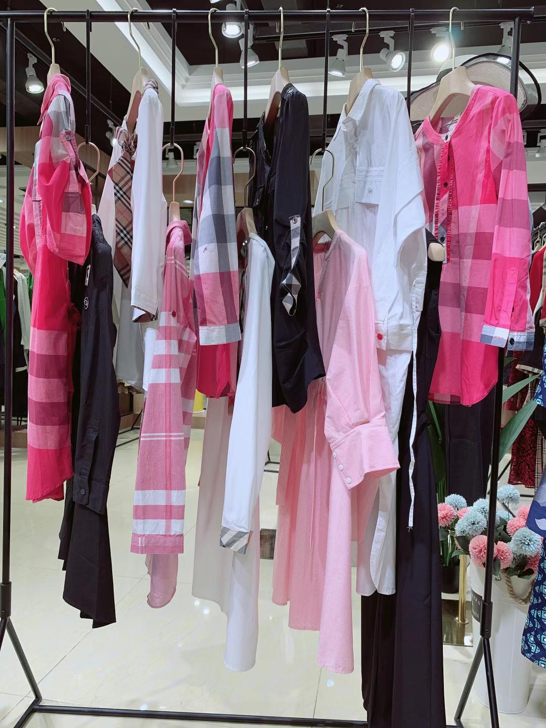 巴達(dá)莉2021春夏品牌女裝撤柜尾貨走份批發(fā)