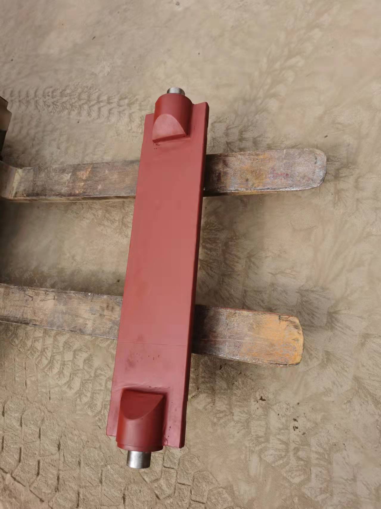 臨工壓路機(jī)振動(dòng)軸圖片