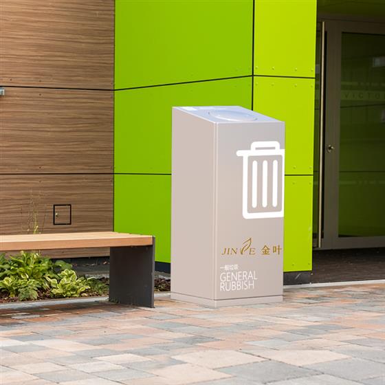組合分類垃圾箱圖片