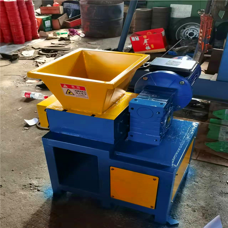 小型生活垃圾撕碎機圖片