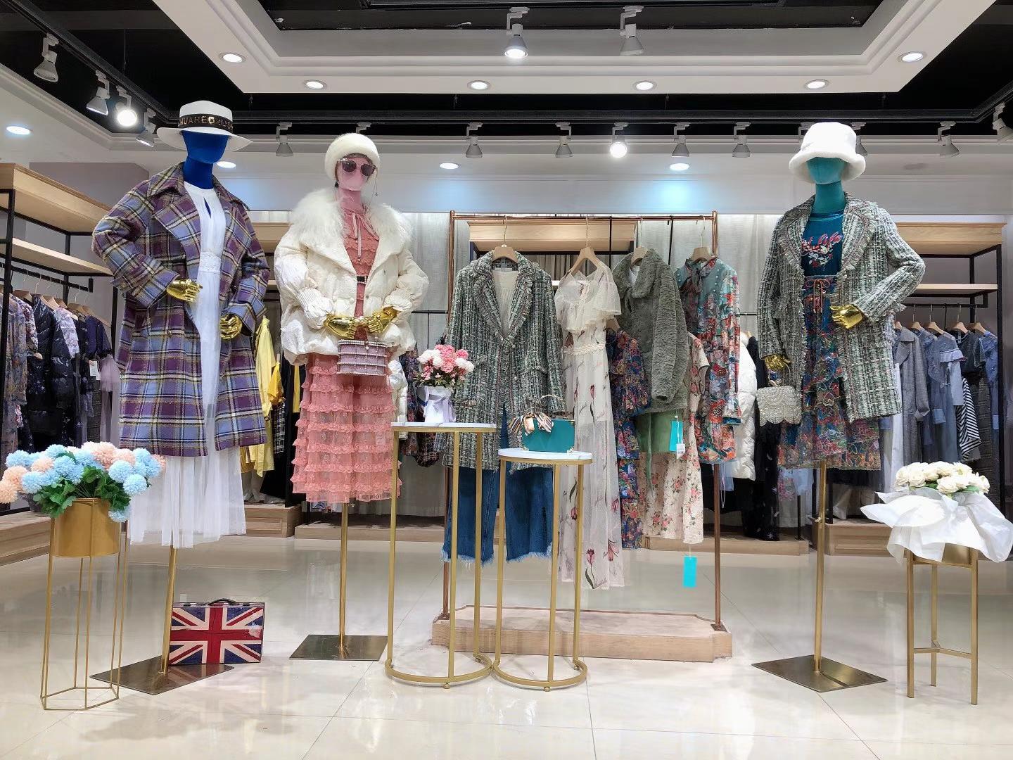 知 名品牌馬克華菲2021秋冬季厚款休閑女裝品牌服裝走份批發(fā)