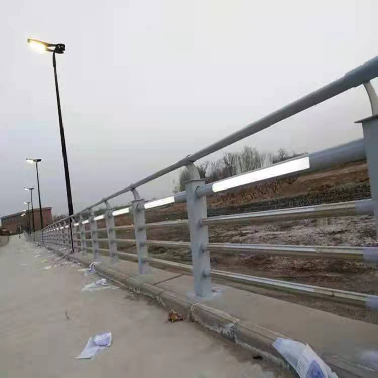 道路防護(hù)護(hù)欄