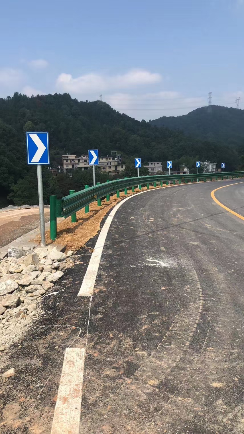 廣東三波噴塑波形護欄-高速路-定制