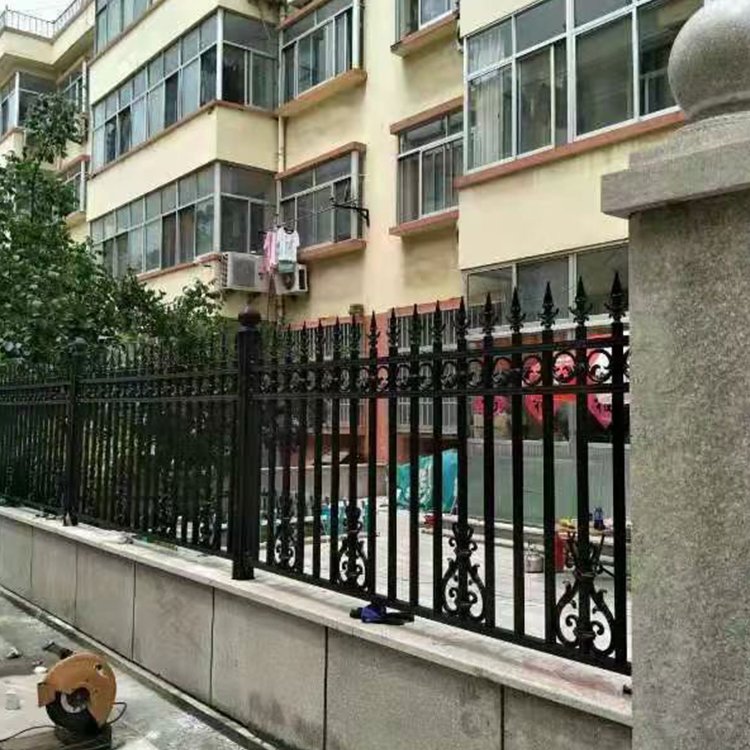 別墅庭院柵欄圖片