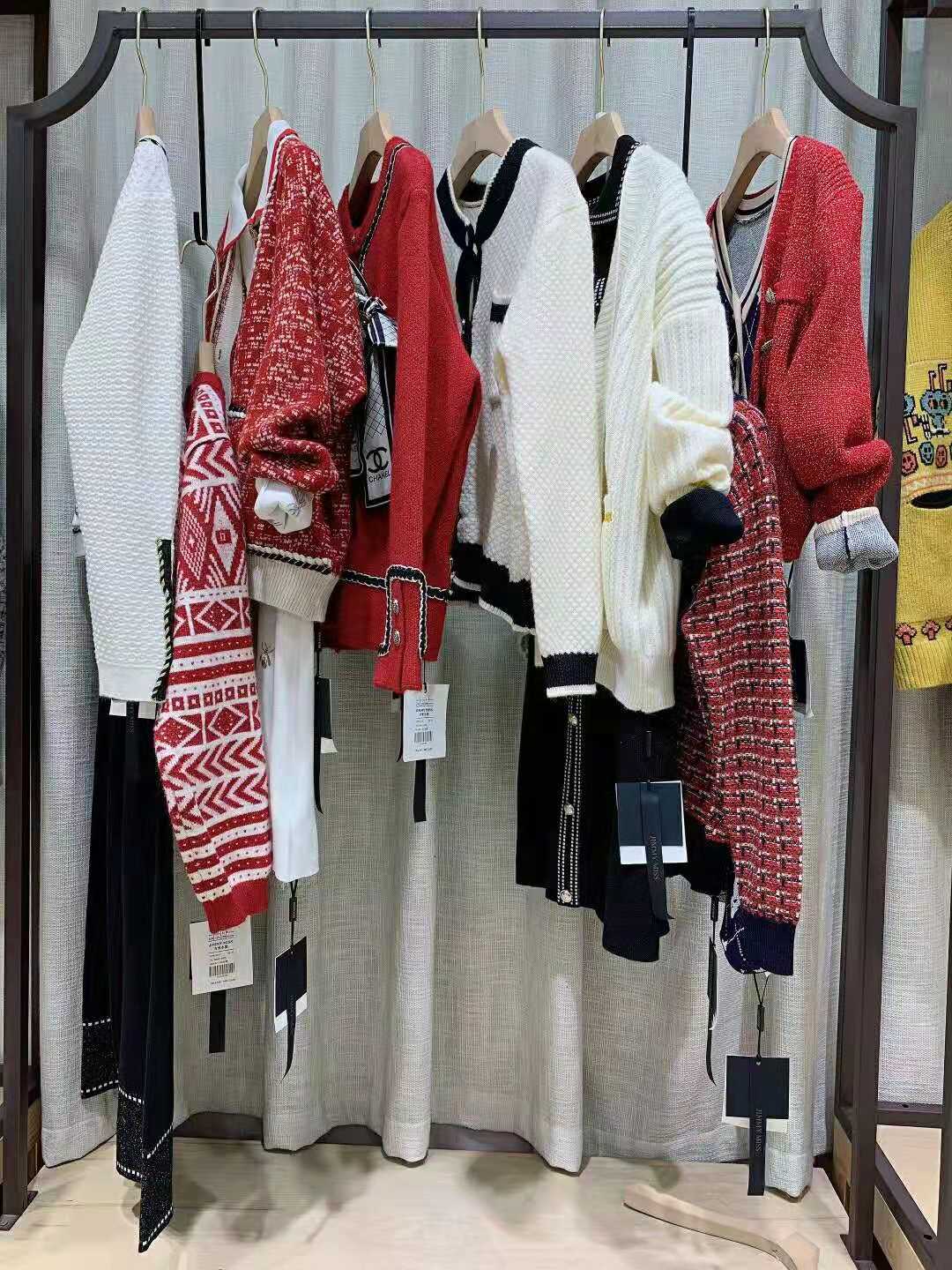 【吉米小姐】21冬輕奢小香風(fēng)品牌折扣女裝店進(jìn)貨渠道 專(zhuān)柜品牌折扣批發(fā)進(jìn)貨地址
