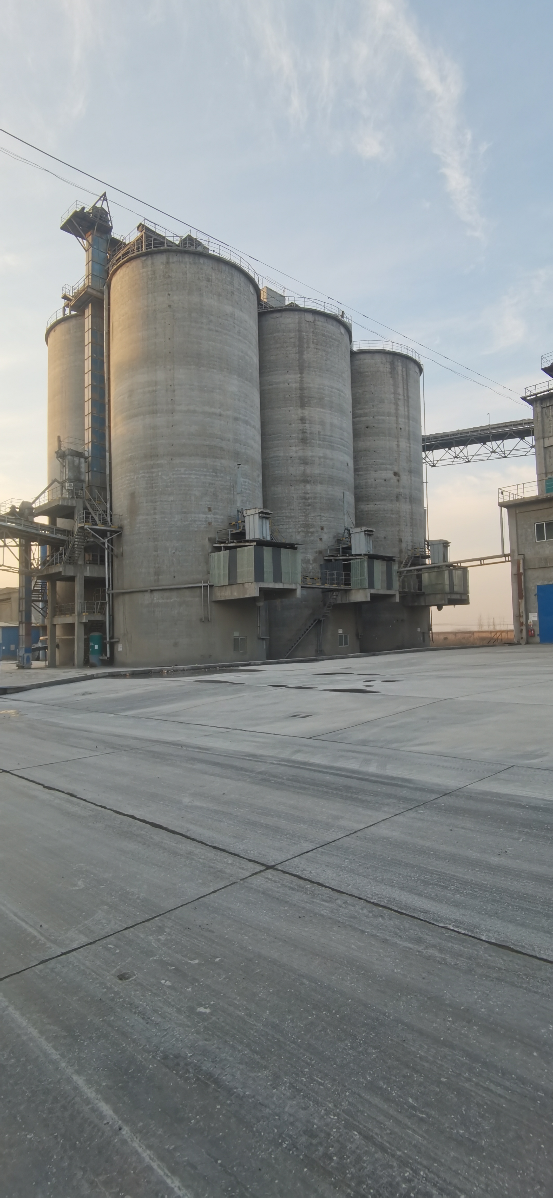 鋼板倉(cāng)圖片/鋼板倉(cāng)樣板圖 (2)