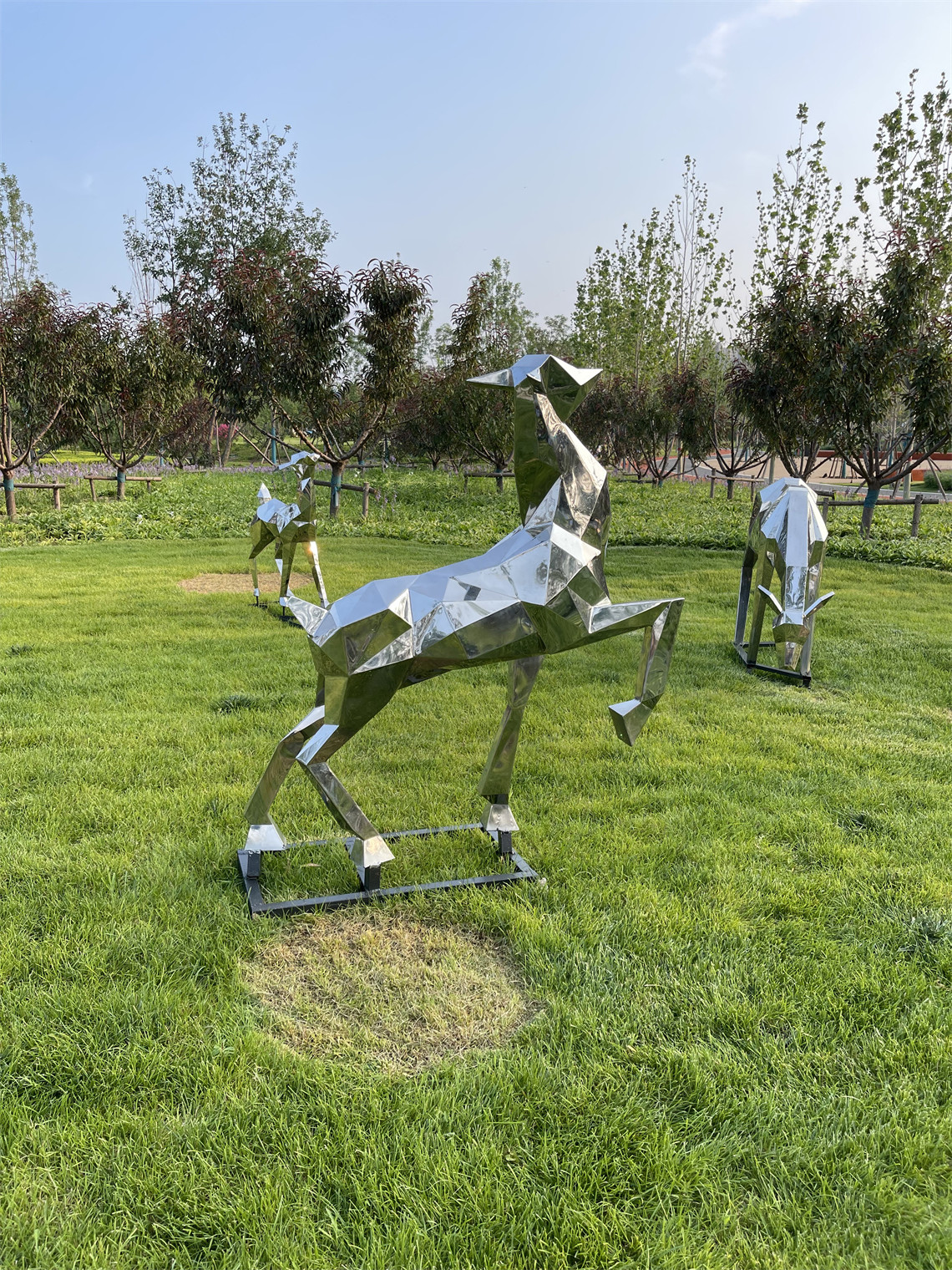 不銹鋼小鹿批發(fā)廠家