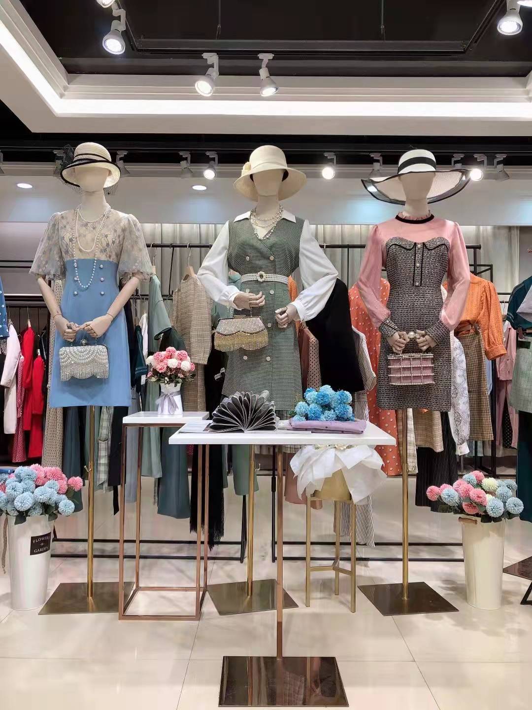 恩裳2022 春專柜撤柜品牌女裝折扣尾貨貨源批發(fā)市場