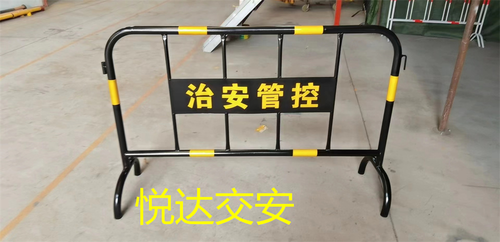 道路護欄隔離欄圖片/道路護欄隔離欄樣板圖 (1)