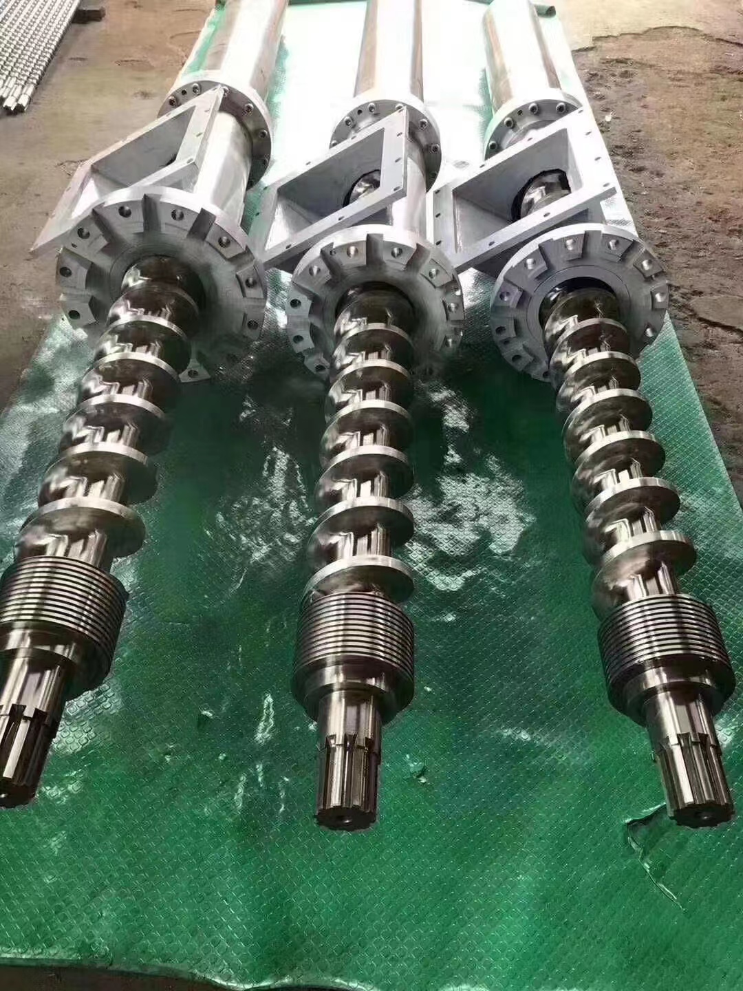 排氣造粒用螺桿機(jī)筒報價  排氣造粒螺桿機(jī)筒廠家