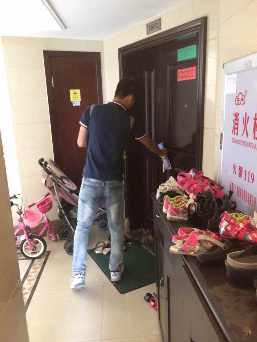 深圳路邊派單路邊拉訪小區(qū)掃樓公司圖片