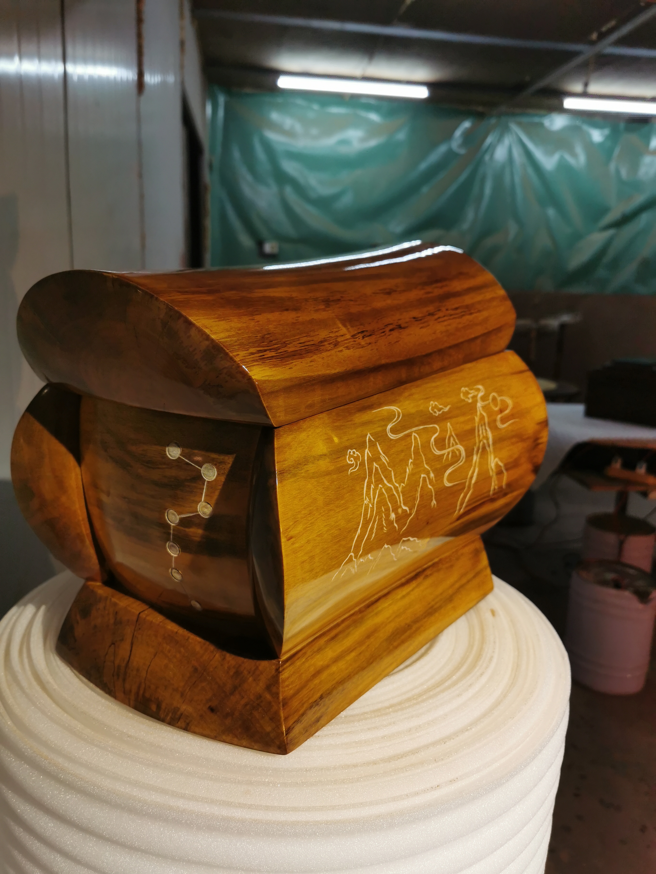 實(shí)木骨灰盒（小棺材）圖片