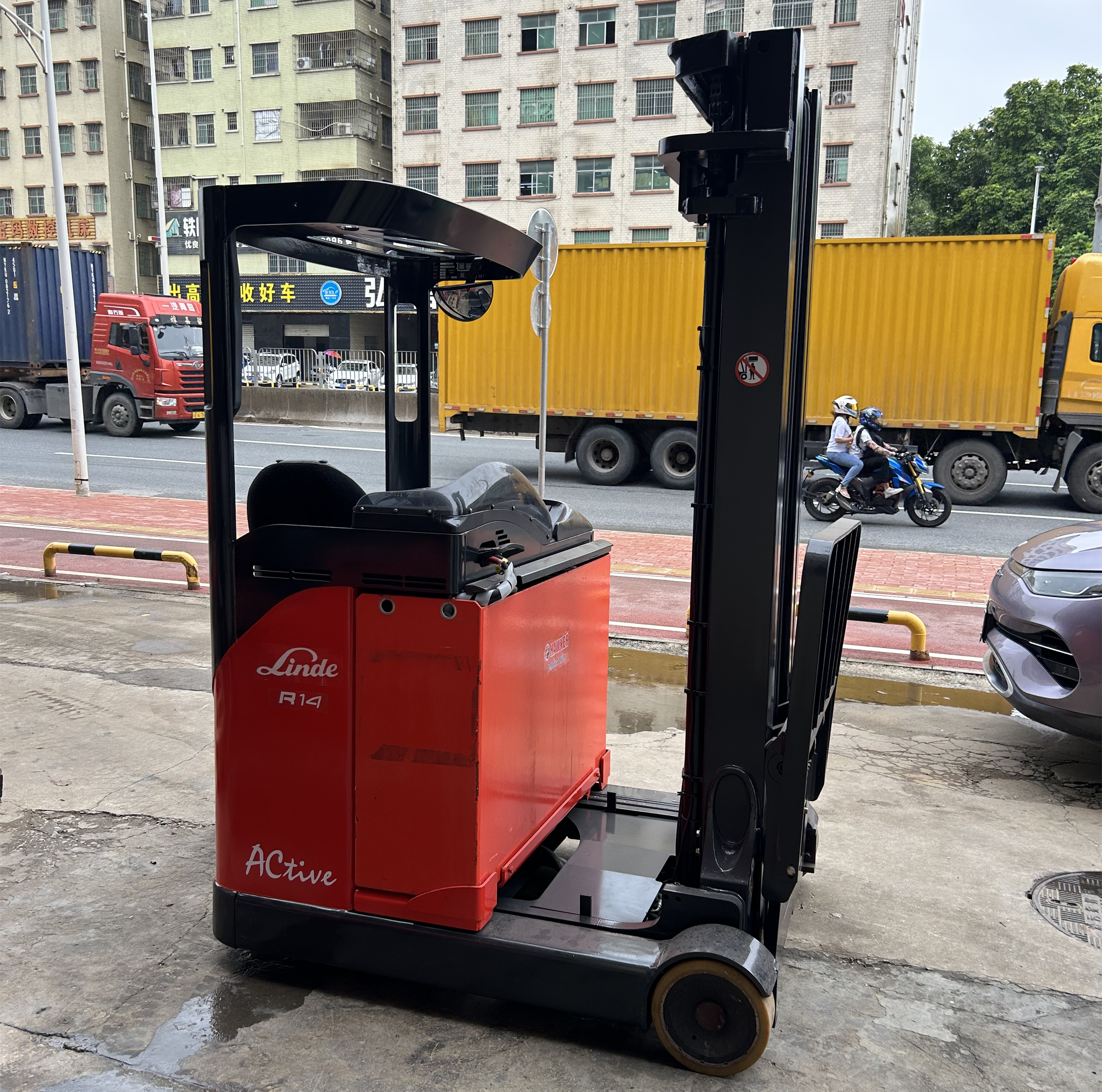 合適最高層5.6米或以下貨架使用林德前移叉車圖片/合適最高層5.6米或以下貨架使用林德前移叉車樣板圖 (1)