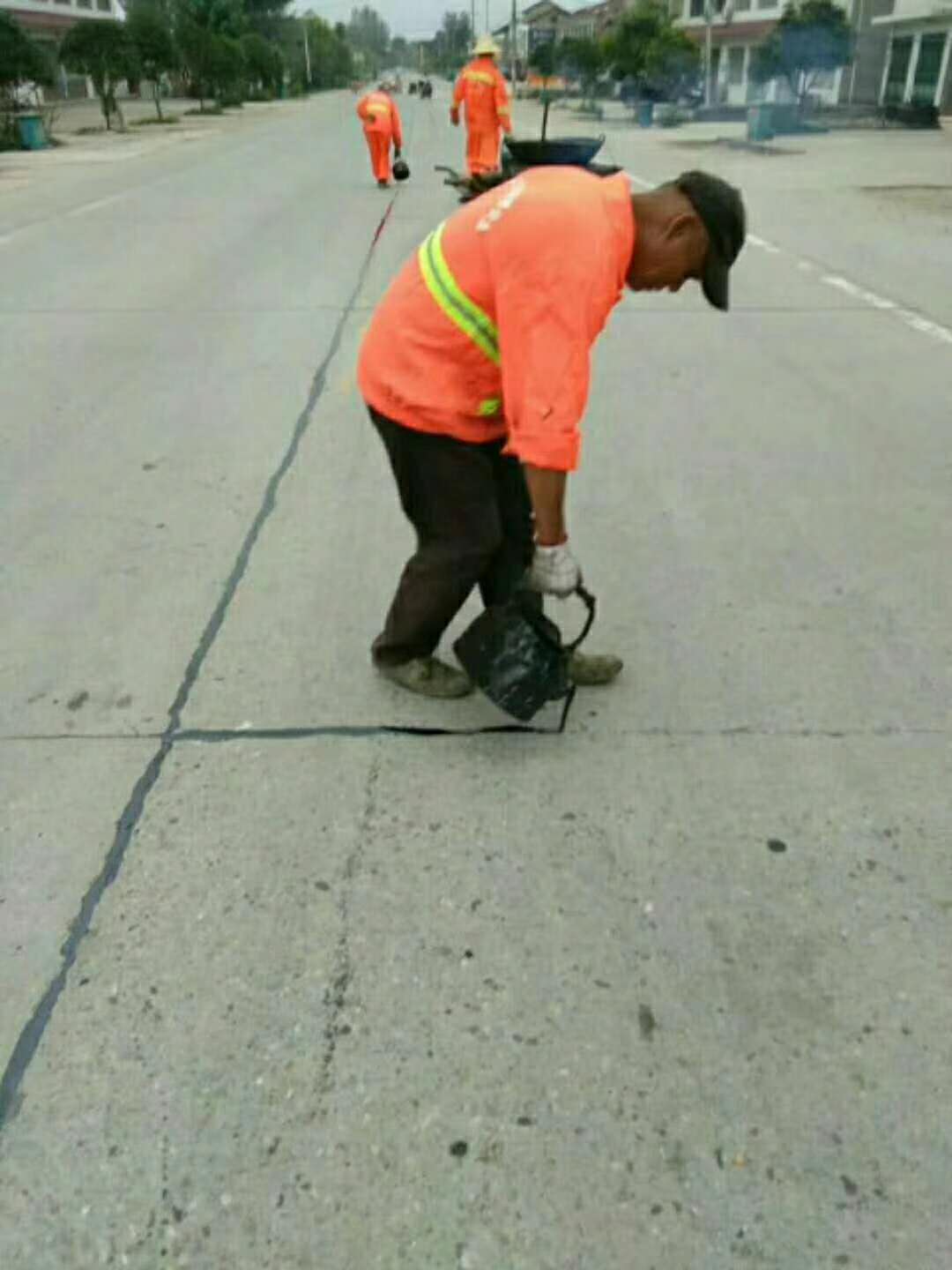 高速道路沥青灌缝胶路面裂缝嵌缝胶 市政道路沥青灌缝胶路面裂缝嵌缝胶