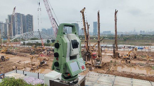 成都徠卡基坑監(jiān)測(cè)全站儀出租0.5秒測(cè)量機(jī)器人租賃