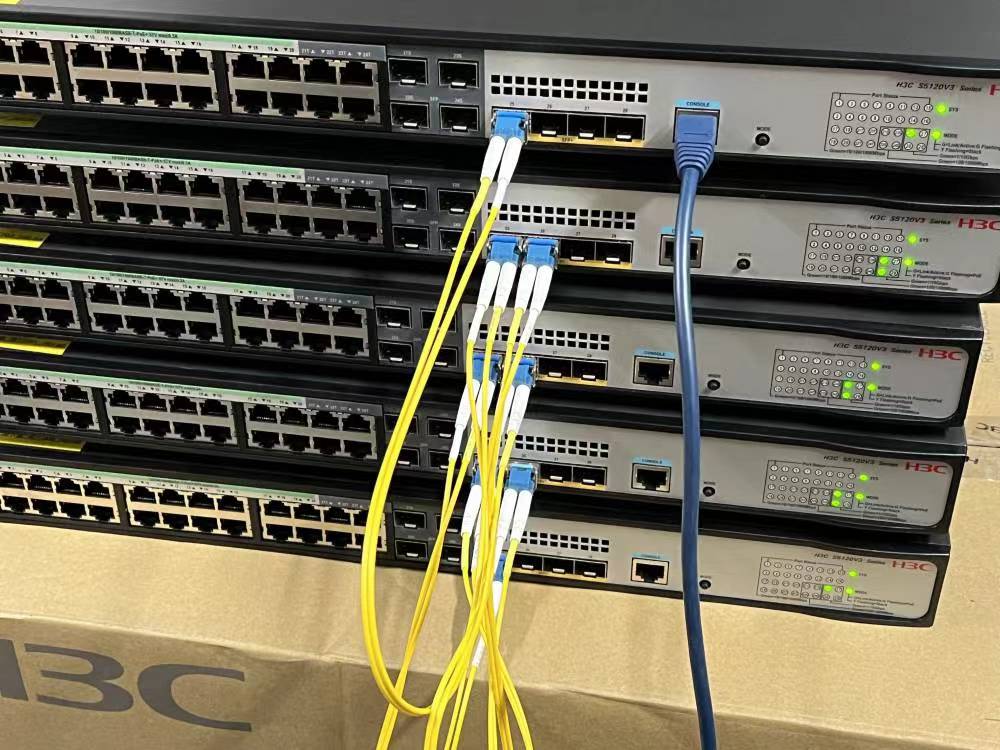 企業(yè)路由器圖片/企業(yè)路由器樣板圖 (2)