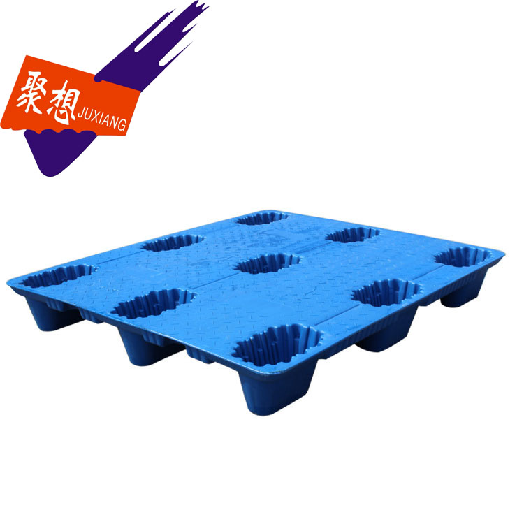 吹塑平板九腳托盤優(yōu)點是什么？ 吹塑托盤
