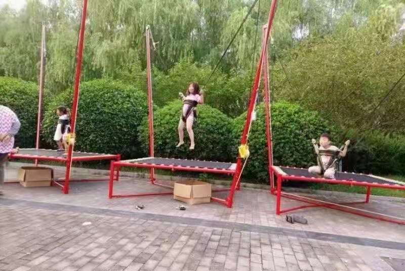 兒童蹦蹦床蹦極圖片/兒童蹦蹦床蹦極樣板圖 (2)