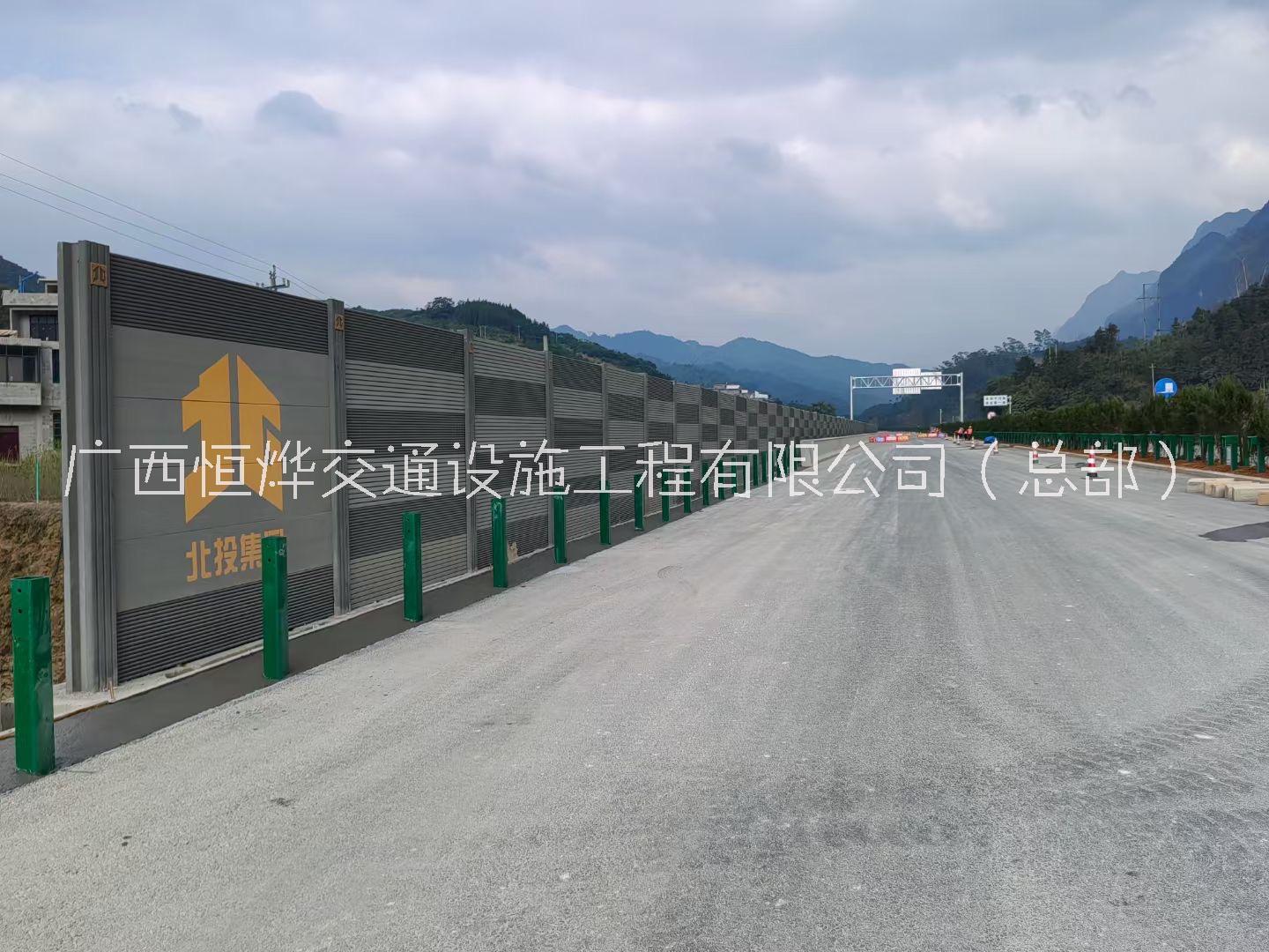 廣西ECP聲屏障廠家 ECP擠出水泥板 輕質(zhì)高強水泥隔聲板 粗細條紋隔音板批發(fā)