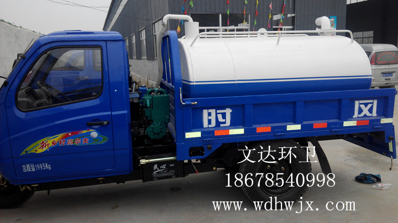 供應(yīng)便宜好用的吸糞車(chē)