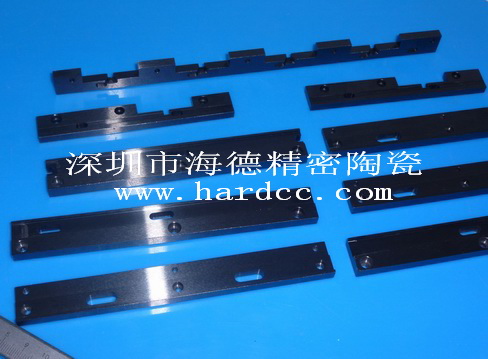 供應(yīng)用于電子電器  的黑色氧化鋯陶瓷結(jié)構(gòu)件