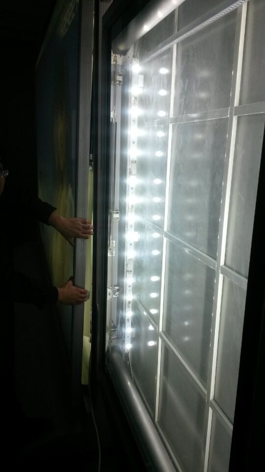 供應用于戶外燈箱|拉布燈箱|亞克力燈箱的東營拉布燈箱側3030led側光源