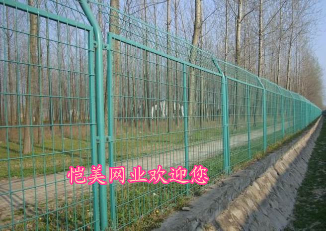 湖北護欄網(wǎng)/武漢河道護欄網(wǎng)/1.8*3.0米護欄網(wǎng)