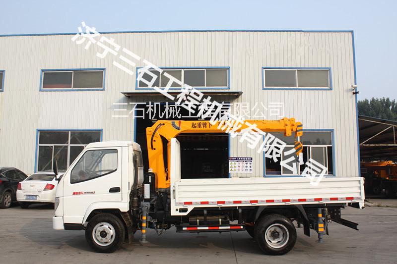 供應(yīng)小吊車生產(chǎn)廠家 小型吊車價(jià)格 3噸隨車吊圖片折扣價(jià)