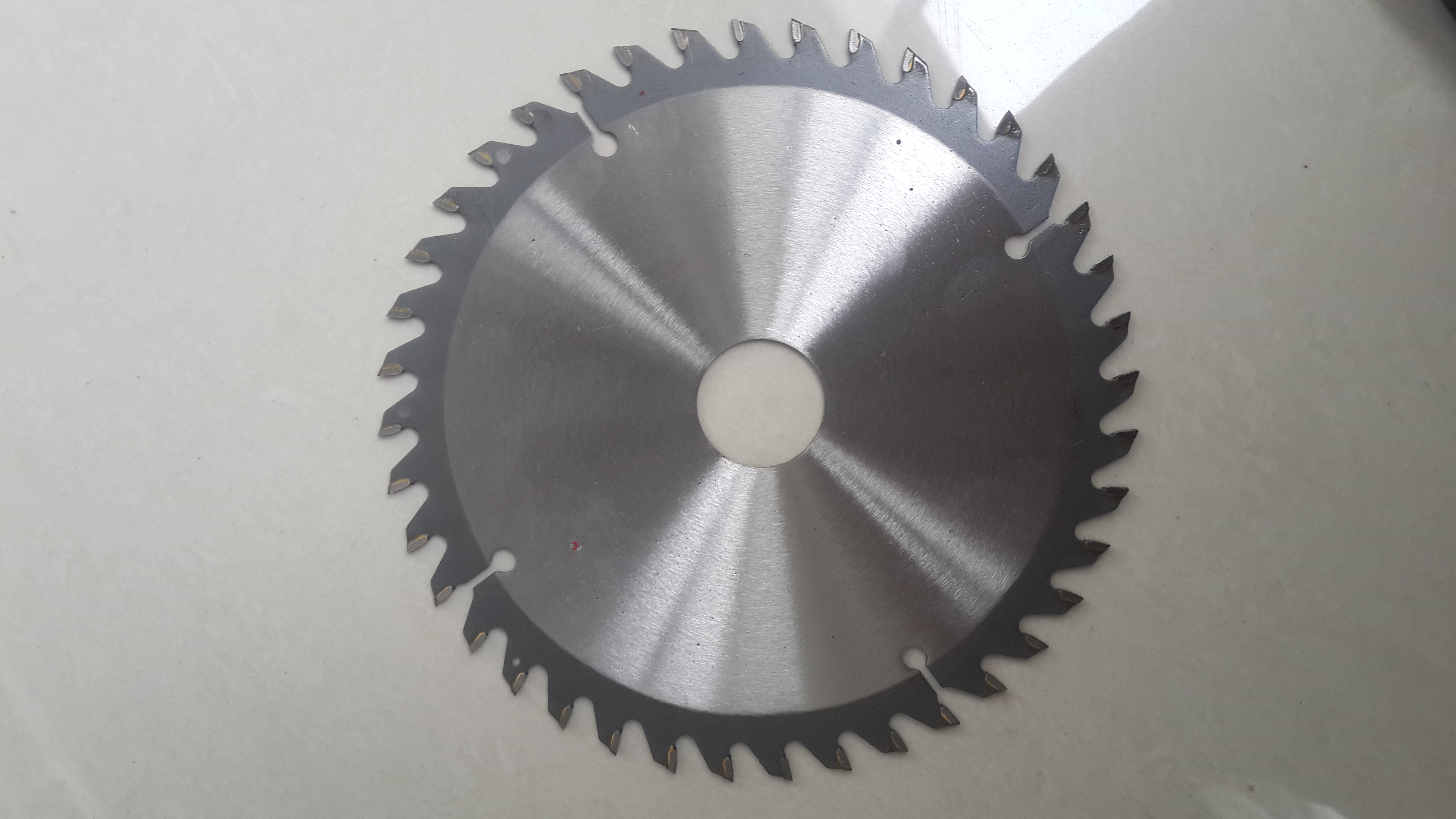 供應(yīng)杉木鋸片-楊木鋸片