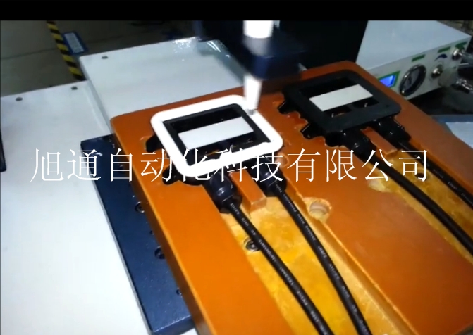 供應(yīng)用于流體控制的點膠機(jī)，太陽能板轉(zhuǎn)換器點硅膠